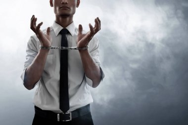 iş adamı kelepçeli