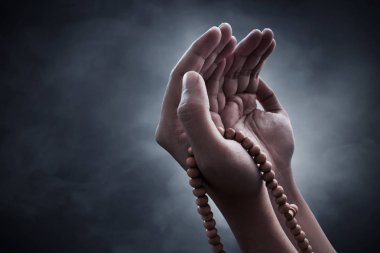Müslüman dindar dua