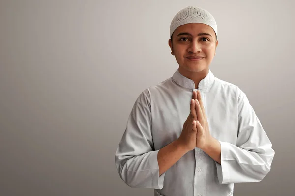 Religiös Muslim Man Ler — Stockfoto