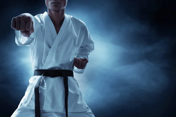 Karate Bojová Umění Bojovník Tmavém Pozadí — Stock fotografie