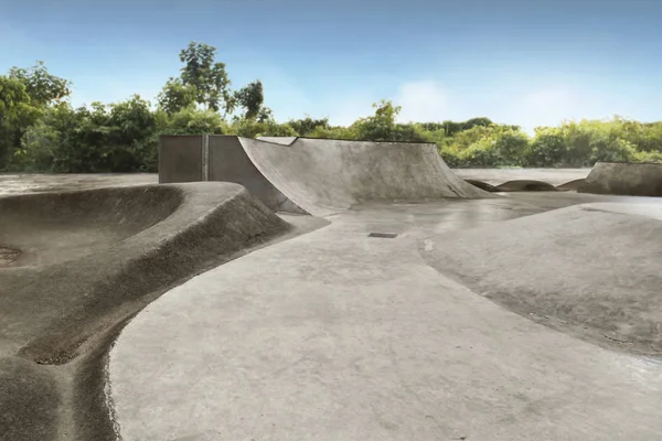 Άδειο Skate Park Την Ημέρα — Φωτογραφία Αρχείου