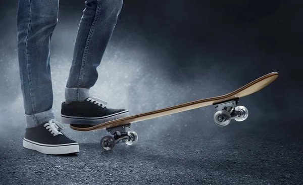 Skateboarder Skateboarding Στο Δρόμο — Φωτογραφία Αρχείου