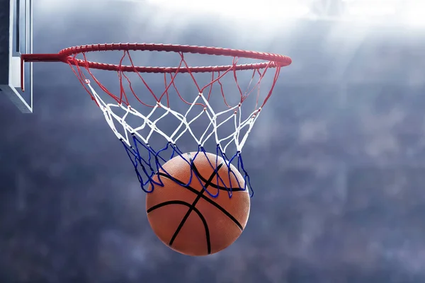 Mahkeme arenasında basketbol potası