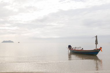 Küçük balıkçı teknesi
