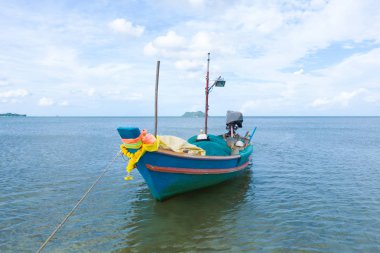 Küçük balıkçı teknesi