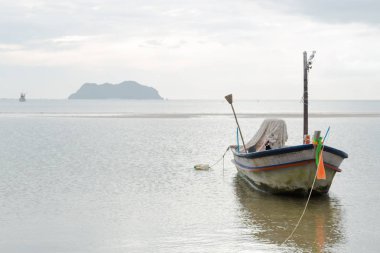 Küçük balıkçı teknesi