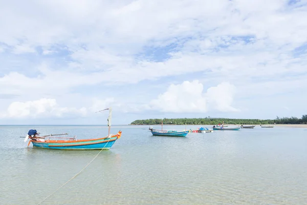 Petit bateau de pêche — Photo