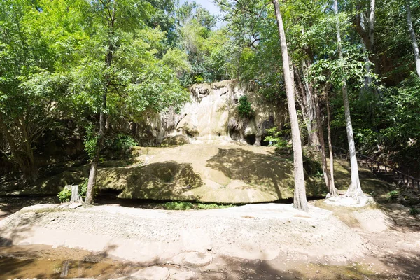 Torka Erawan vattenfall — Stockfoto