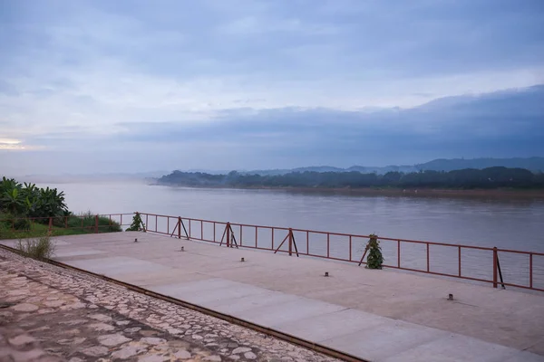 Mekong Nehri akşam — Stok fotoğraf