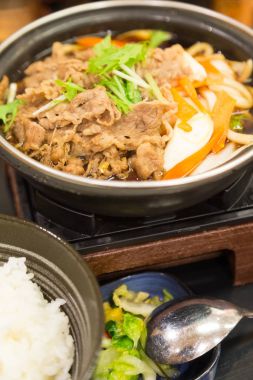 Japon şehriye çorbası Turşu sebze ve çorba soslu domuz eti