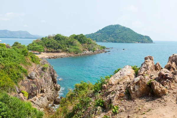 Cliffs by the sea — Stock Photo, Image