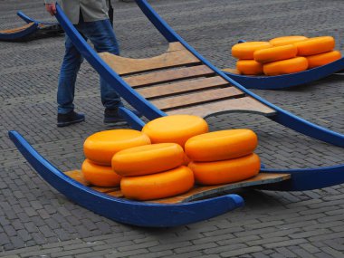 Peynir taşıyıcıları içinde belgili tanımlık çarşı