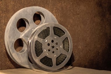 Bir film ile iki bobinler