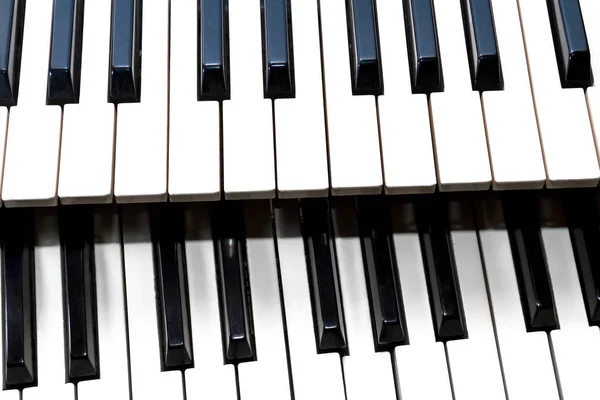 Два музичного клавіатури — стокове фото