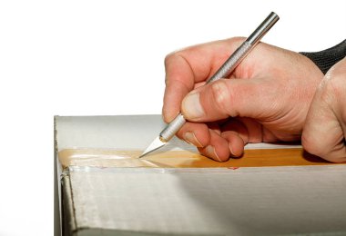 Karton kutunun açılması