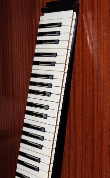 Частина музичної клавіатури — стокове фото