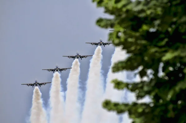 frecce tricolori esibition