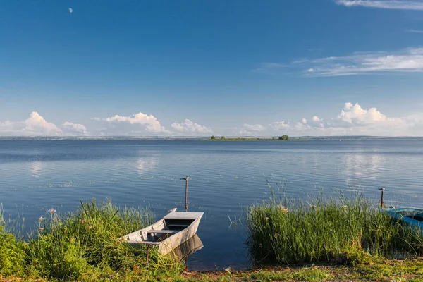 Boat on the lake Nero in Rostov — Stock Photo, Image
