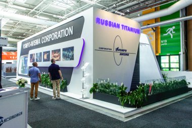 Vsmpo avisma stand exposition Salon le Bourget Paris uçak uzayı