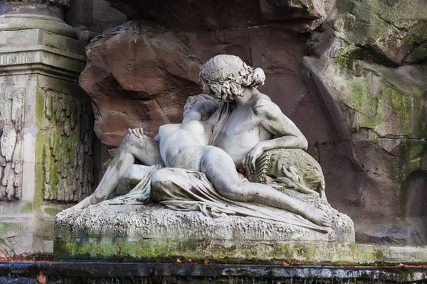 2018年12月在巴黎的卢森堡雕塑公园 — 图库照片