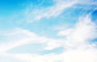 Bulutlu mavi gökyüzü