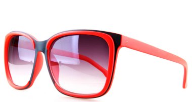 pembe güneş gözlüğü üzerinde beyaz izole