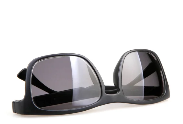 Ochelari de soare negri pe fundal alb — Fotografie, imagine de stoc
