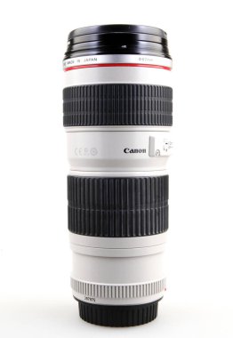 Aytos, Bulgaristan - 04 Haziran 2017: Canon Ef 70-200mm f / 4l Usm objektif. Bir Japon çok uluslu şirket görüntüleme ve optik ürünleri imalatında uzmanlaşmış Canon Inc. olduğunu.