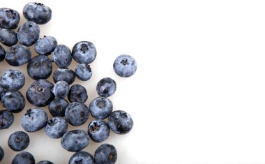 Yakın çekim stüdyo organik yaban mersini vurdu