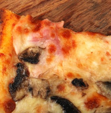 taze pişmiş pizza malzemeleri