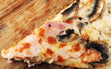 taze pişmiş pizza malzemeleri