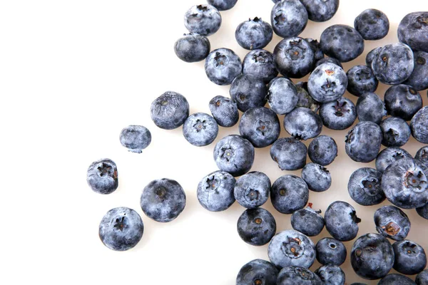 Close-up studio shot of organic blueberries — Stock Photo, Image