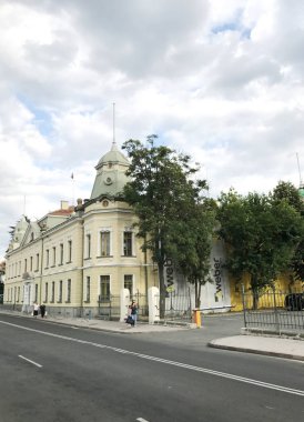 Burgas, Bulgaristan - 18 Eylül 2017: Burgaz merkez otobüs istasyonu. Bulgar Karadeniz kıyısından ve dördüncü büyük ikinci büyük kentidir Bulgaristan'ın Burgaz.