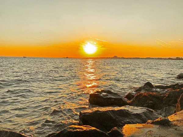 Pôr Sol Sobre Água Imagem Cores — Fotografia de Stock