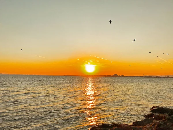 Pôr Sol Sobre Água Imagem Cores — Fotografia de Stock