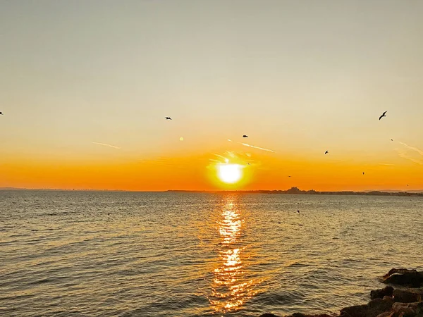 Pôr Sol Sobre Água Imagem Cores — Fotografia de Stock