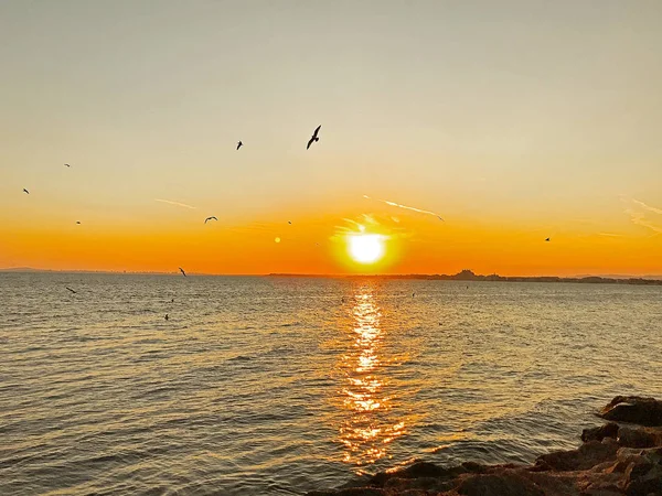 Pôr Sol Sobre Água Imagem Cores — Fotografia de Stock