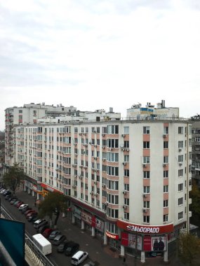 Odessa, Ukrayna - 17 Kasım 2017: Odessa, Ukrayna tipik modern yerleşim alanı.