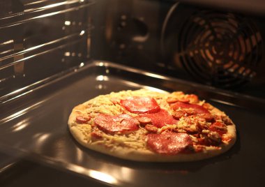 Sıcak fırın Pizza - renkli görüntü