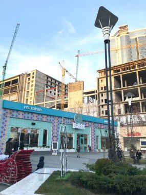 Odessa, Ukrayna - 28 Aralık 2017: İnsanlar Arcadia Park ziyaret edin. Arcadia, Odessa, ünlü bir çare olarak bilinen tarihi bir parçasıdır.