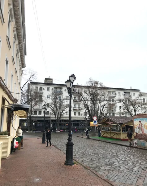 Odessa Ucrânia Dezembro 2017 Pessoas Visitam Deribasovskaya Street Deribasovskaya Rua — Fotografia de Stock