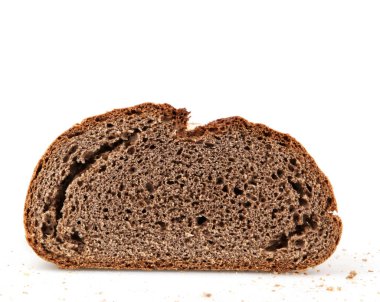 Siyah ekmek üzerinde beyaz izole