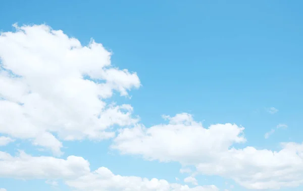 カラー画像の空の雲 — ストック写真