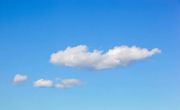Laag Hoekzicht Van Wolken Blauwe Lucht — Stockfoto