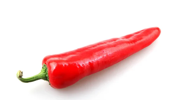 Närbild Röd Chili Peppar Mot Vit Bakgrund — Stockfoto