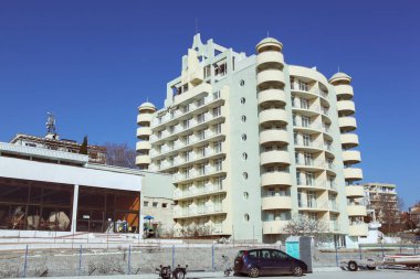 Pomorie, Bulgaristan - 26 Ocak 2020: Pomorie, Bulgaristan 'ın güneydoğusunda yer alan ve Bulgaristan' ın Karadeniz kıyısındaki Burgaz Koyu 'ndaki Dar Kayalık Yarımada' da bulunan bir kasaba ve sahil beldesi.