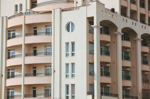 Nouveau Bâtiment Moderne Dans Complexe Résidentiel Urbain — Photo