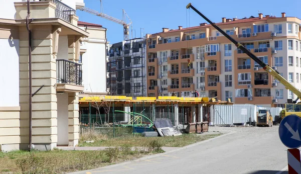 保加利亚波莫里 2020年3月12日 一座城市住宅区的现代新建筑 — 图库照片