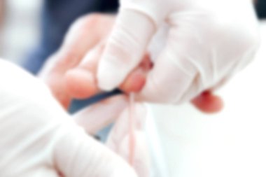 Kan testi, genellikle koldaki bir damardan deri altı iğnesiyle ya da parmak iğnesiyle alınan bir kan örneği üzerinde yapılan bir laboratuvar analizidir. Modern hastane hematoloji laboratuvarı.