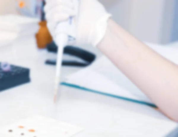 Forskare Som Arbetar Sitt Laboratorium Ett Blodprov Laboratorieanalys Som Utförs — Stockfoto